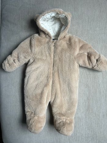 Combipilote bébé 3 mois Kiabi très bon état 