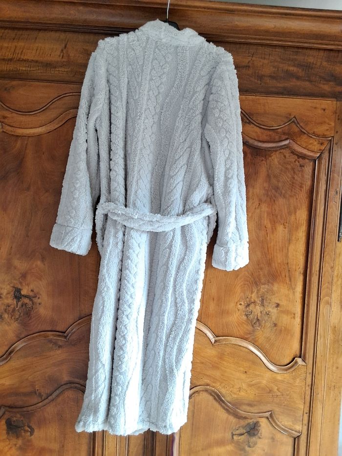 Peignoir taille M Etam neuf - photo numéro 3