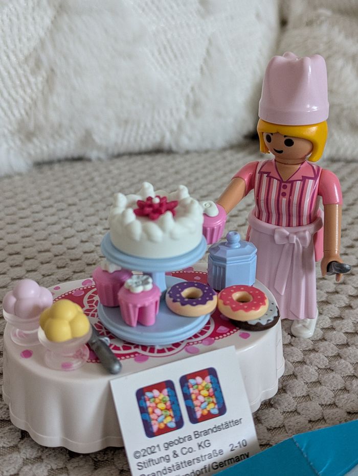 Playmobil Special Plus 70381 - Pâtissière - photo numéro 2
