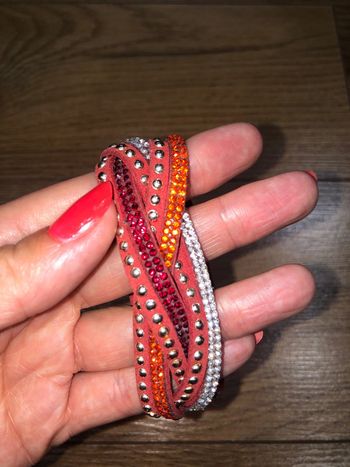 Bracelet fantaisie 🌺 rouge neuf avec étiquette