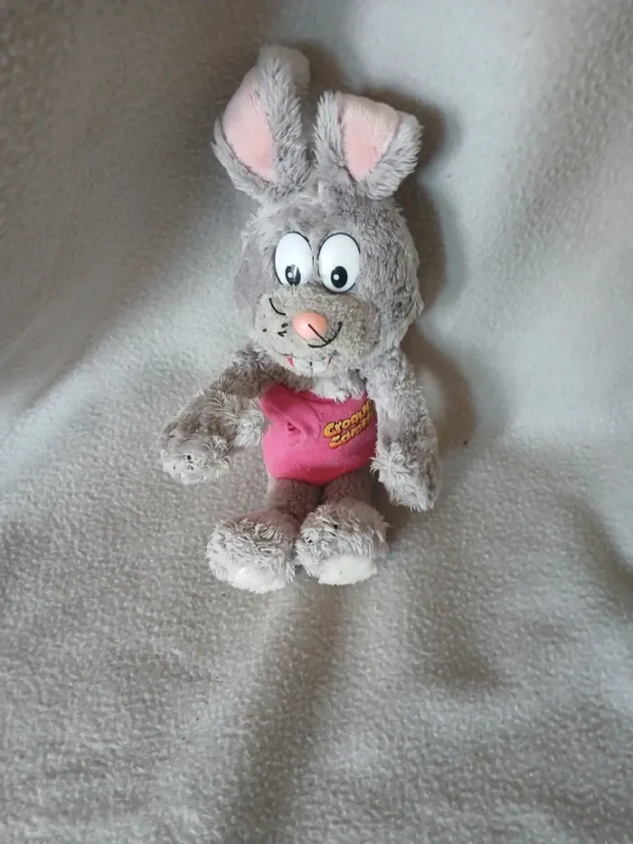 Peluche croque carotte