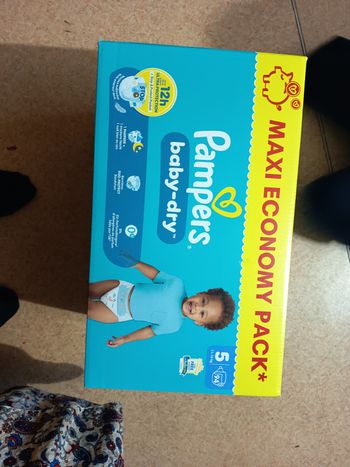 Couches pampers taille 5 