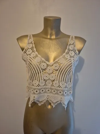 Top court dentelles taille s