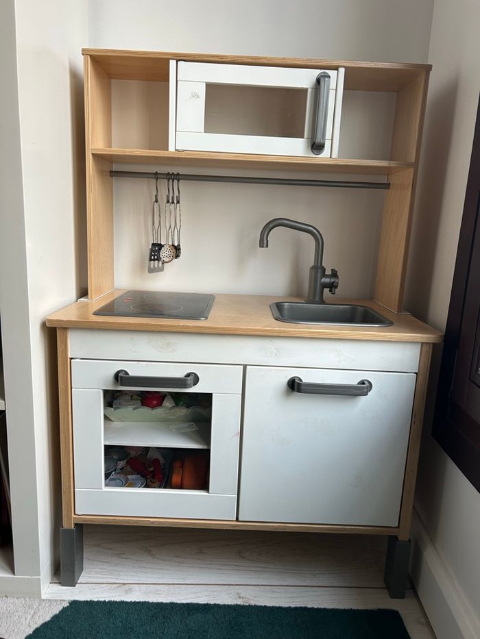 Cuisine en bois pour enfant - photo numéro 2