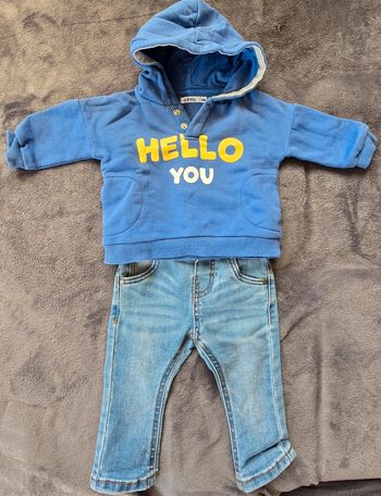 Ensemble jean et sweat à capuche 6 mois
