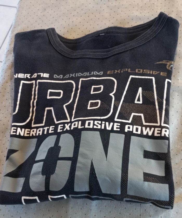 Sweat T - photo numéro 2