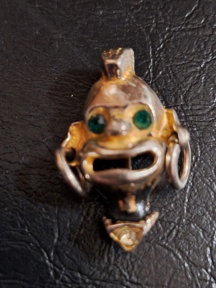 🌟 Broche originale en métal bicolore 🌟 - photo numéro 2