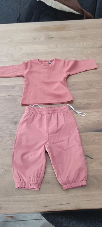 Ensemble jogging rose bébé fille 3 mois