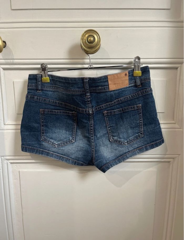 Mini short en jean vintage - photo numéro 2