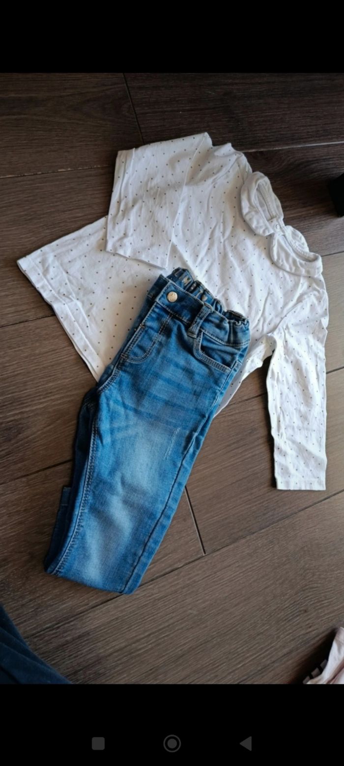 Ensemble jean Tshirt neuf ki