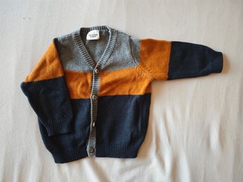 Gilet à boutons 6 mois