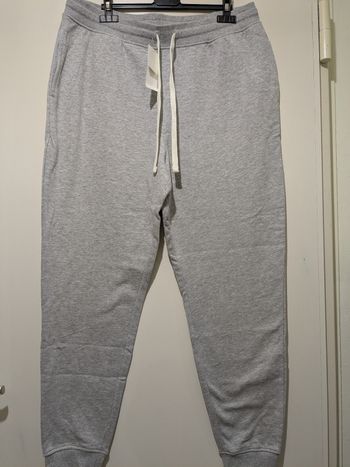 Pantalon jogging homme Kiabi gris. Taille XL