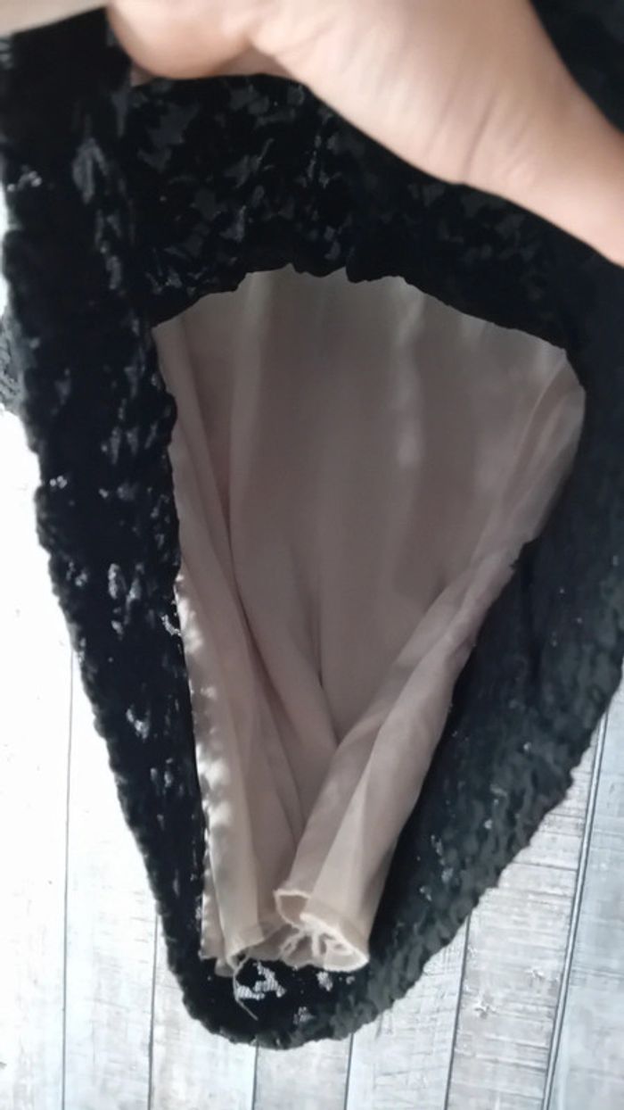 Robe noir dentelle - photo numéro 3