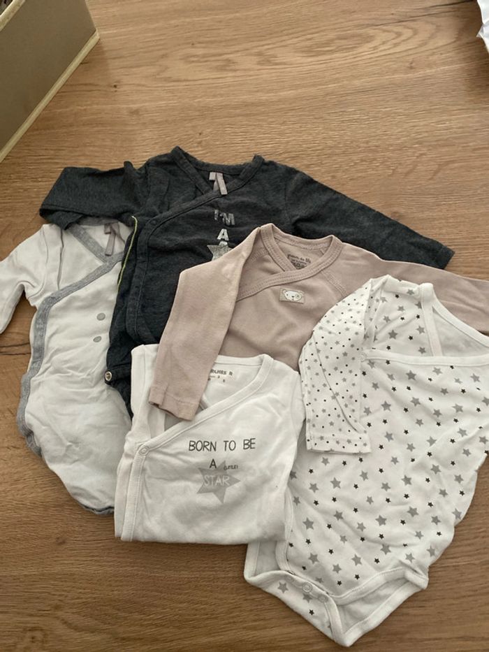 Lot 5 bodys manches longues 3 mois - photo numéro 2