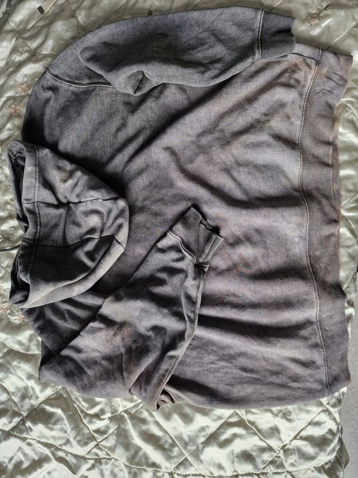 Superbe sweet à capuche Stitch stylé Tie&Dye - photo numéro 6