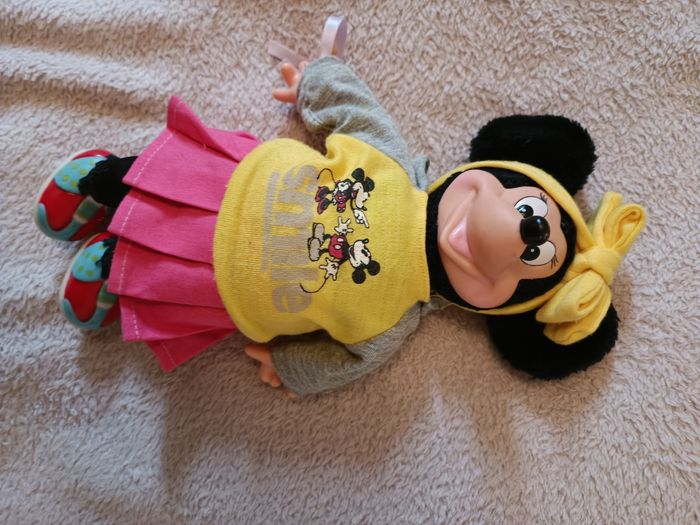 Peluche poupée Minnie Mouse - photo numéro 2