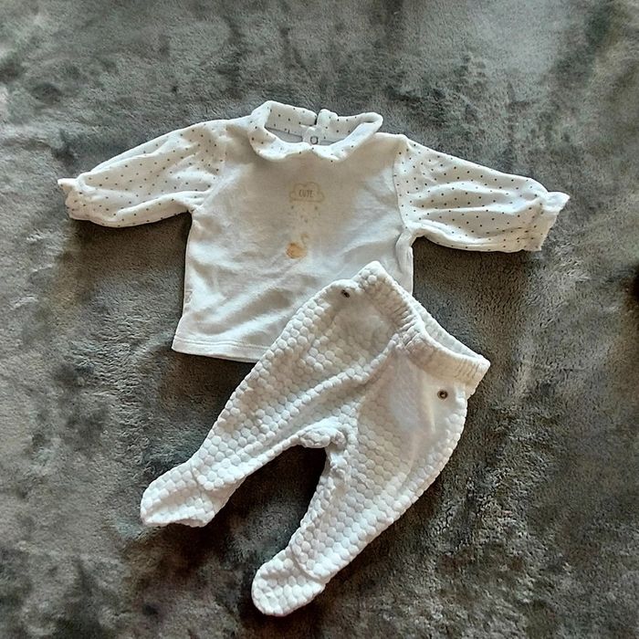 LOT deux pyjama bébé - photo numéro 2