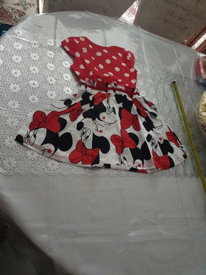 Robe neuve minnie 3 ans - photo numéro 3