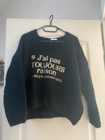 Pull noir