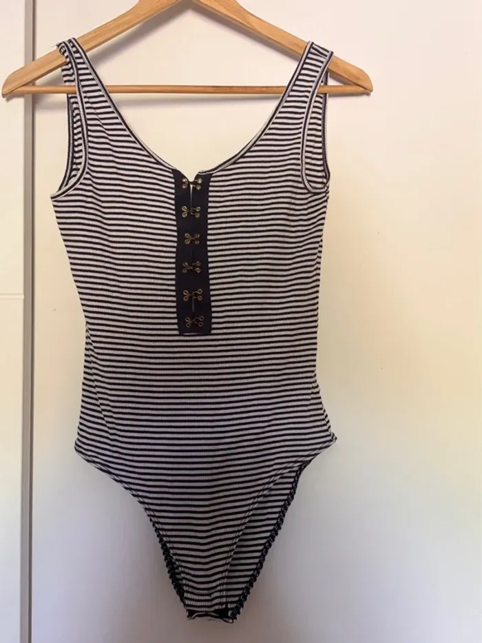 Body Jennyfer Taille S