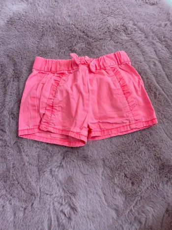 Short style jeans