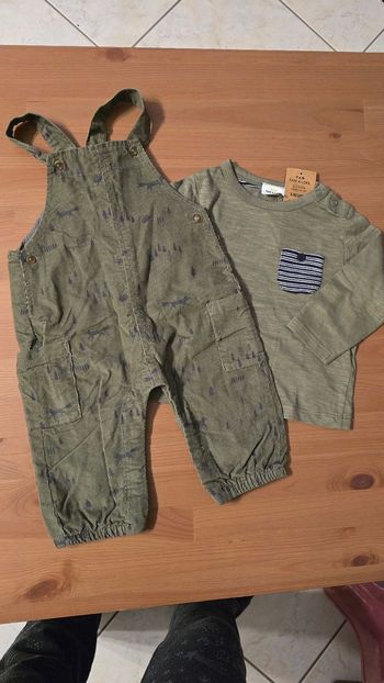 (Neufs non portés)🥰💙 salopette et teeshirt ml 6 mois Garçon 🤩🥰