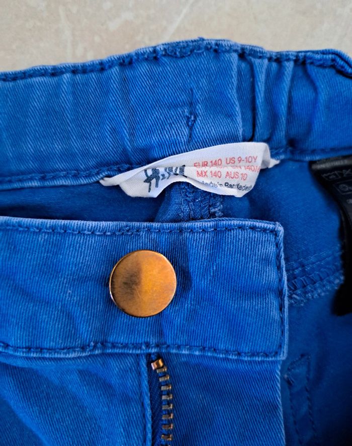 Short bleu nuit taille ajustable 10 ans 👧 H&M en TBE - photo numéro 2