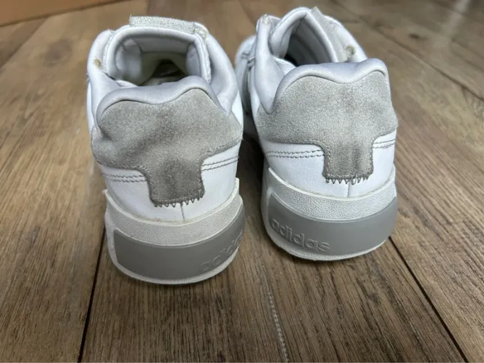 Baskets blanches Adidas femme 39 1/2 - photo numéro 5