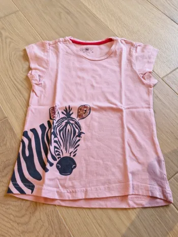 T-shirt fille rose taille 6ans marque u