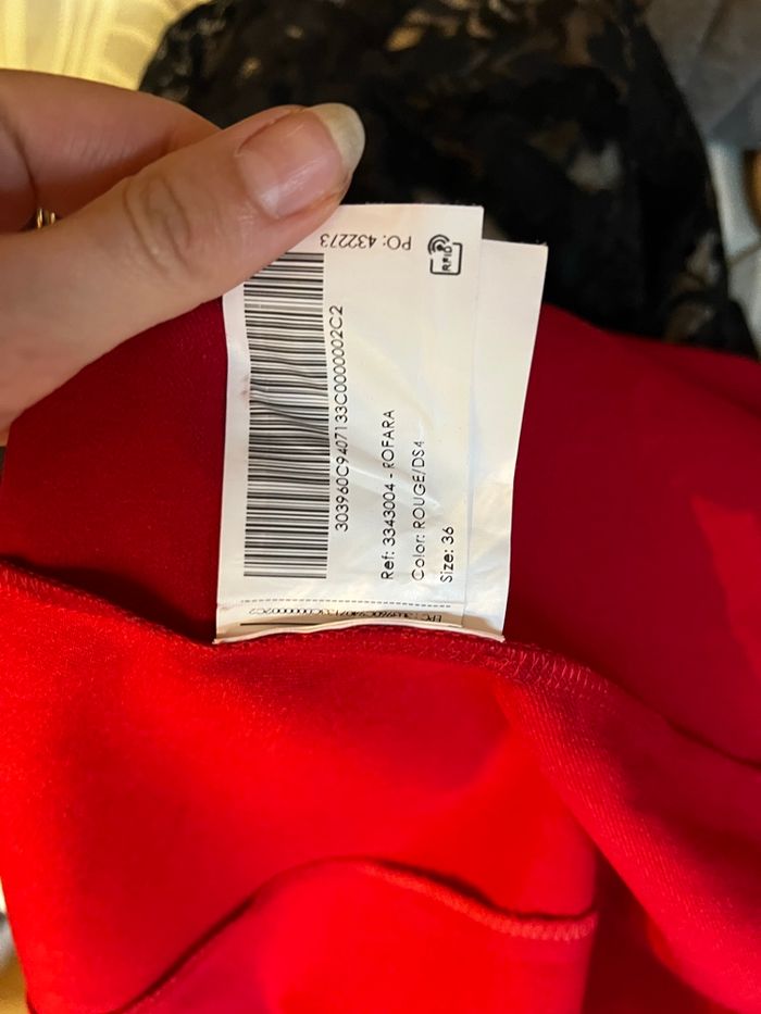 Superbe robe rouge - photo numéro 4