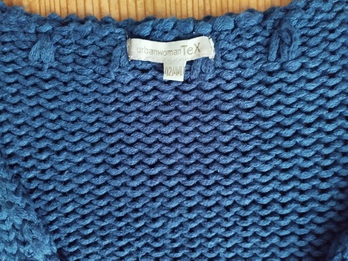 Pull en maille bleu - taille 42/44 - TBE - photo numéro 5
