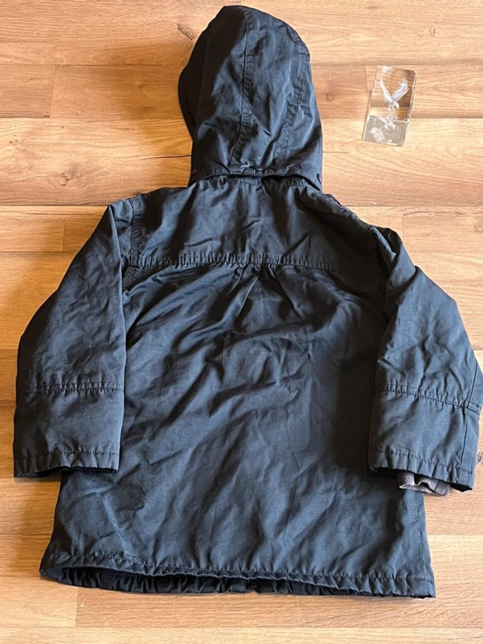 Je vend un manteau enfant garçon 4 ans très bon état - photo numéro 2