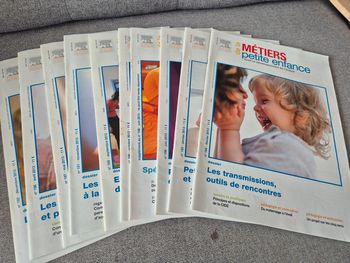 Lot de livres métiers de la petite enfance