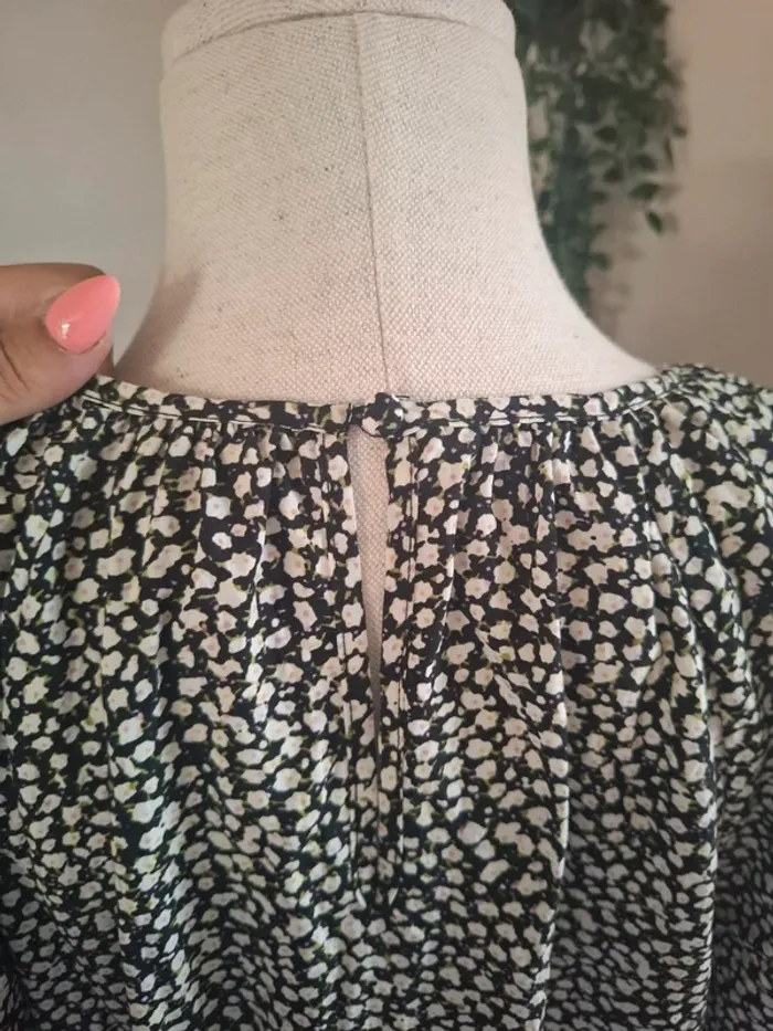 Robe h&m fleurie T36 - photo numéro 5