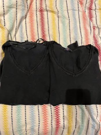 Lot de 2 pulls noirs coll V Pimkie taille M