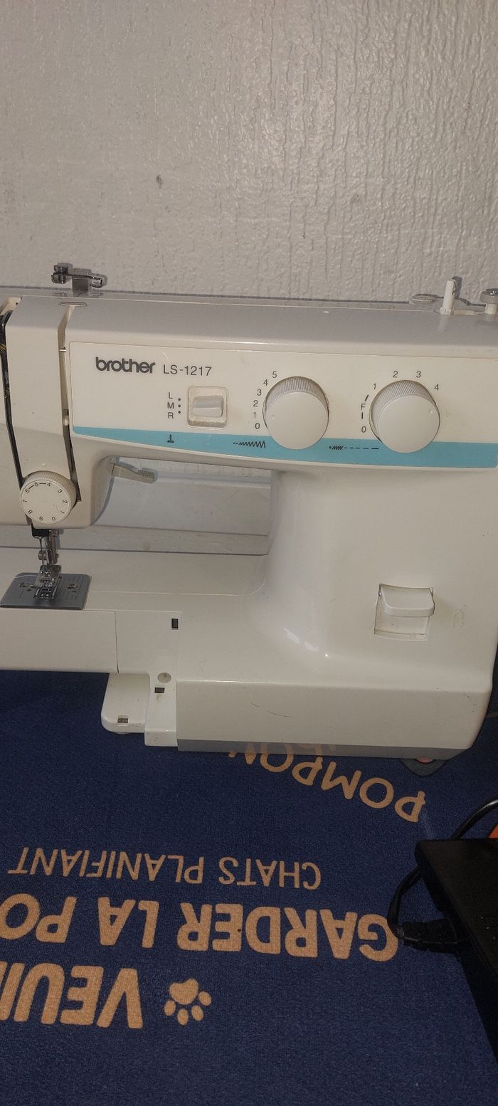 Machine à coudre brother - photo numéro 2