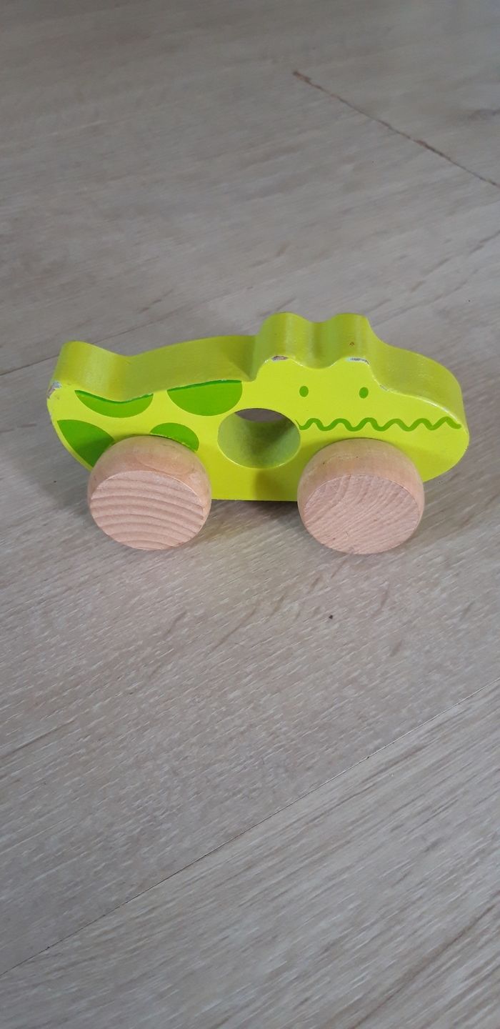 Voiture crocodile