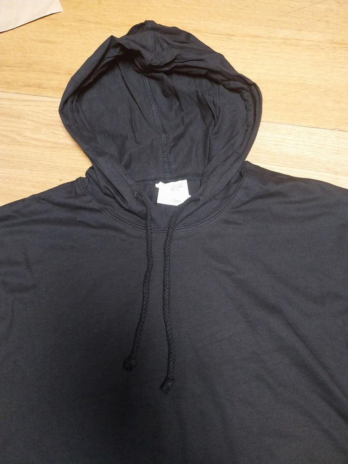 T shirt manches longues à capuche neuf S - photo numéro 4