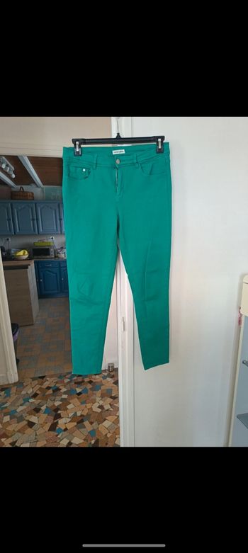 Pantalon type.jean vert femme taille 42
