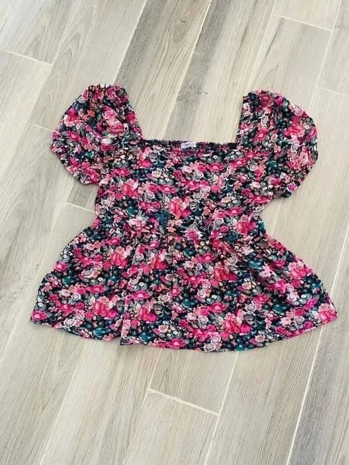 Blouse fleurie été 36-38 top péplum