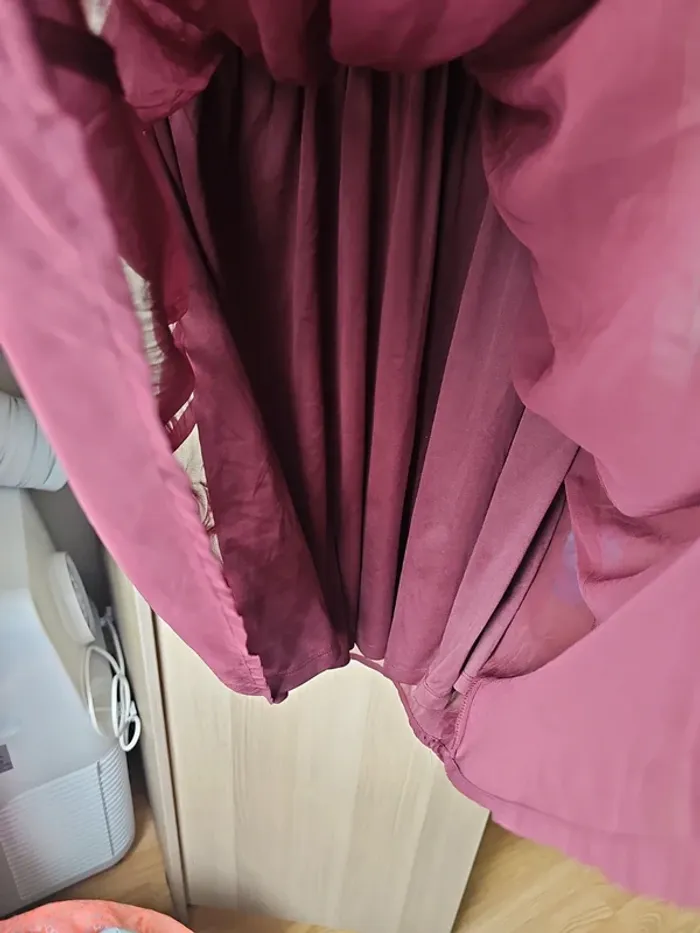Très jolie robe bordeaux kiabi taille 42 - photo numéro 3