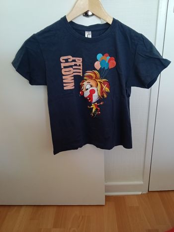 Tee-shirt cap fun bleu marine et multicolore