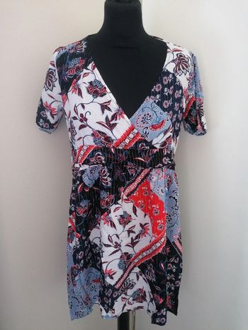 Robe courte ou tunique fleurie 42 (sans ceinture)
