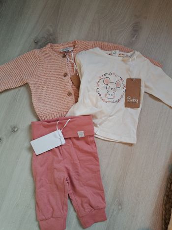 Ensemble neuf 3 mois