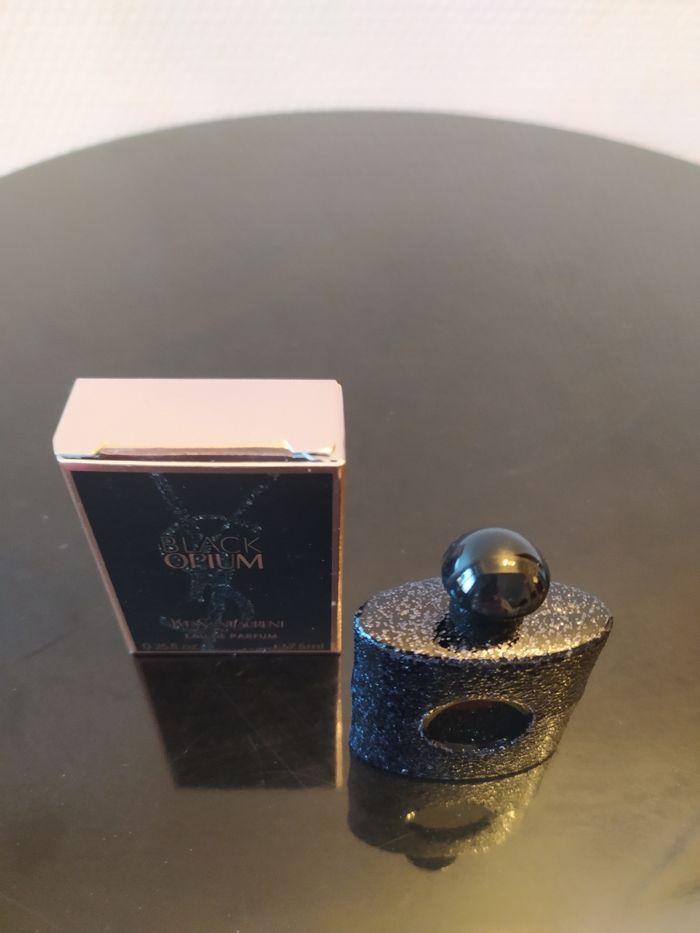 Miniature Black Opium 7,5 ml eau de parfum Yves Saint Laurent - photo numéro 2