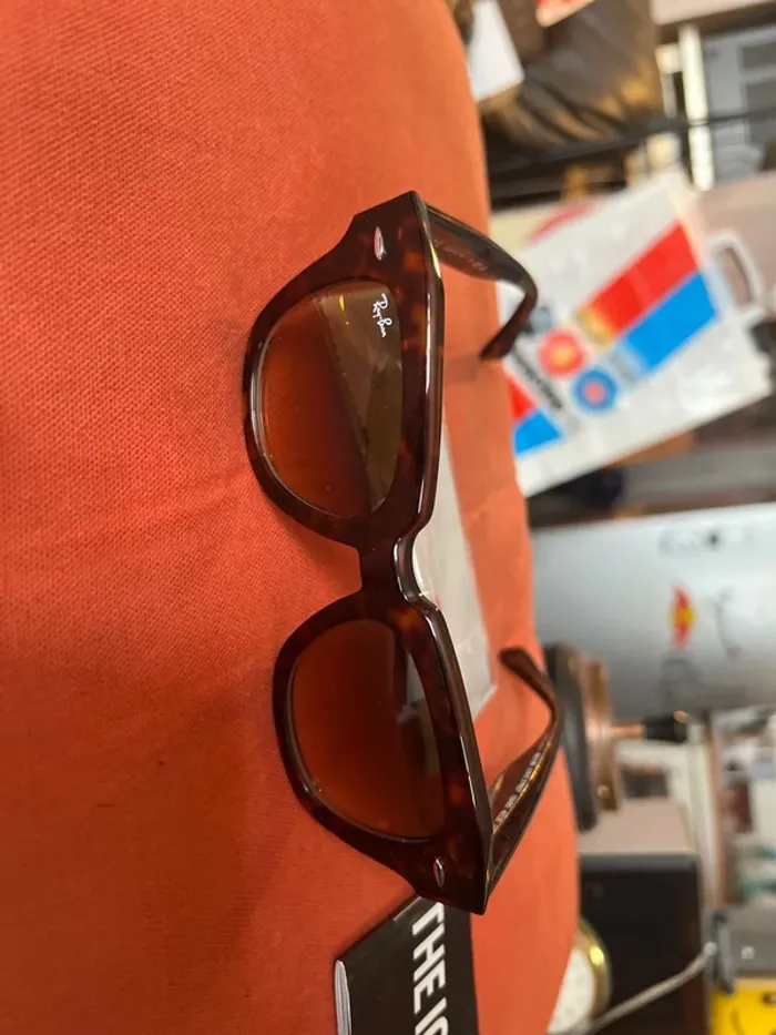 Lunettes de soleil officiel Ray-Ban 2025 édition limitée rare - photo numéro 9