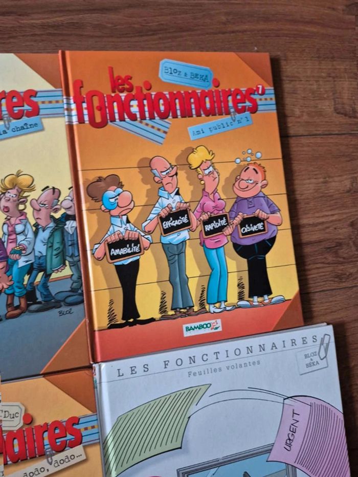 Lot de 4 bandes dessinées Les fonctionnaires - photo numéro 3