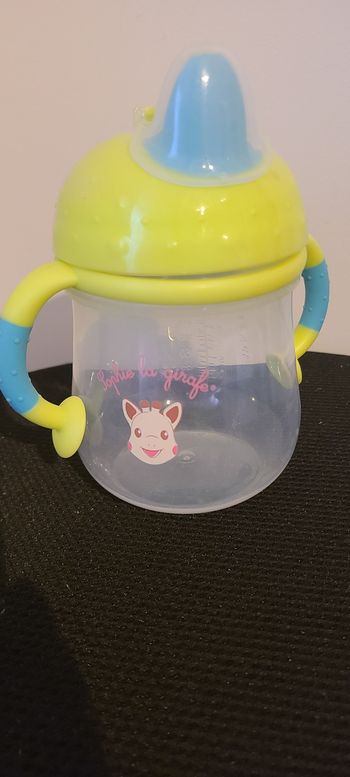 Vulli - Sophie la Girafe - Tasse évolutive 3 en 1