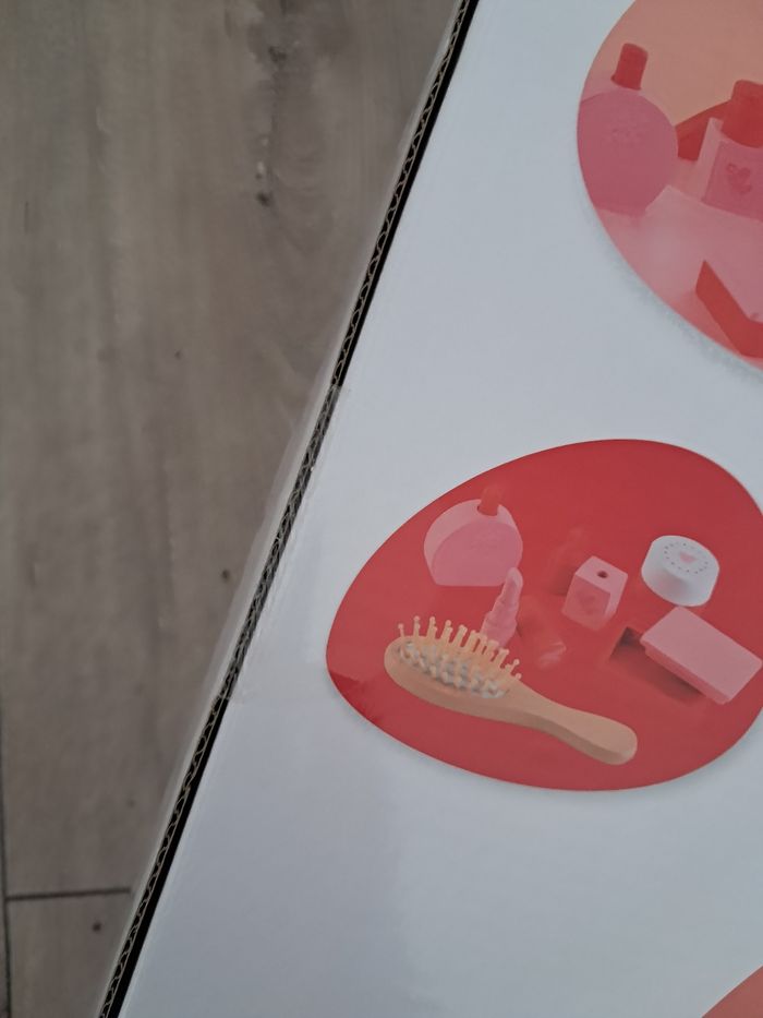 Coiffeuse + maquillage. En bois. Neuf - photo numéro 5