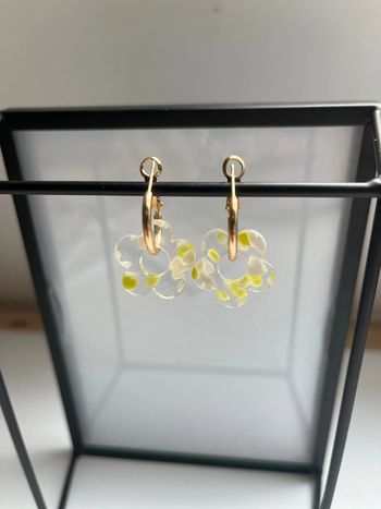 Boucle d’oreille fleur